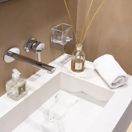 ゲストハウス Le Quattro Dame Luxury 4*