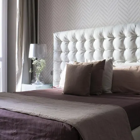 Le Quattro Dame Luxury ゲストハウス 4*