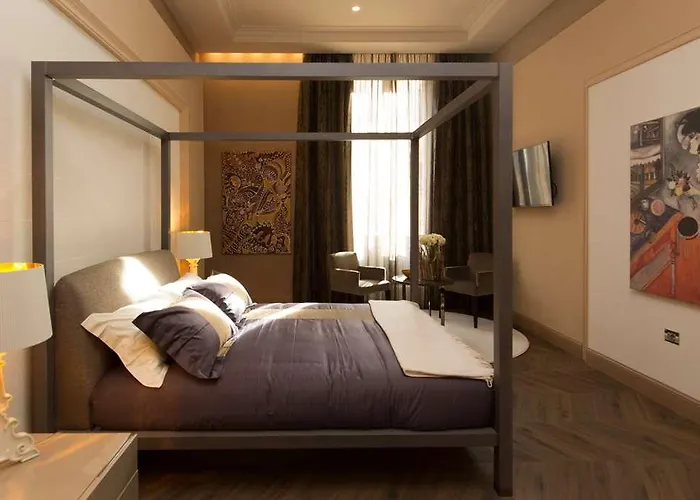 Le Quattro Dame Luxury Pensión 4*
