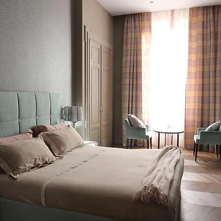 Le Quattro Dame Luxury בית הארחה